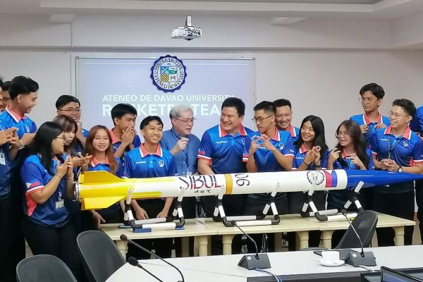 Ateneo de Davao team makes successful rocket launch in US spaceport cup