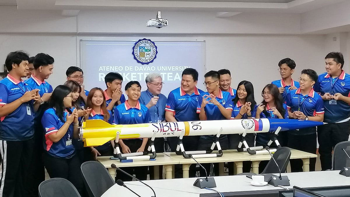 Ateneo de Davao team makes successful rocket launch in US spaceport cup